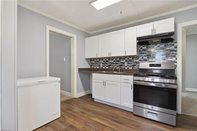 630 Sterling ST, Newport News, VA 23605