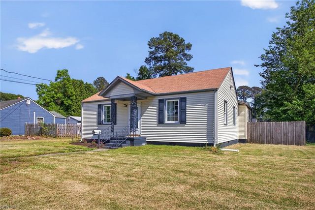 630 Sterling ST, Newport News, VA 23605