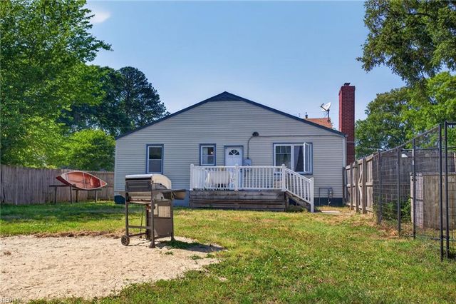 630 Sterling ST, Newport News, VA 23605