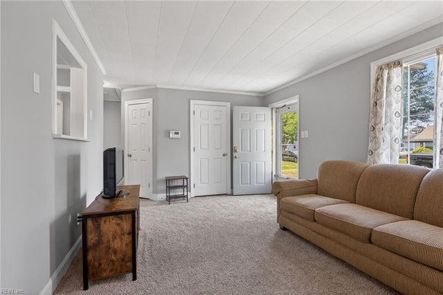 630 Sterling ST, Newport News, VA 23605