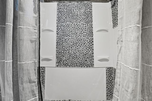 133 Glenwood Avenue, Cincinnati, OH 45217