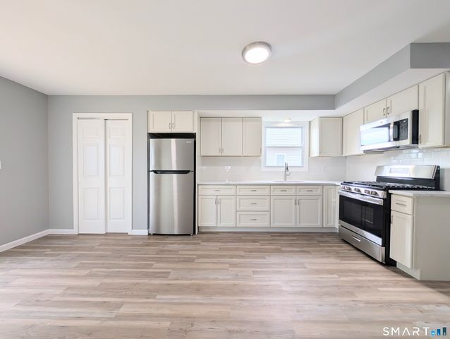 323 Columbus Avenue, Stratford, CT 06615