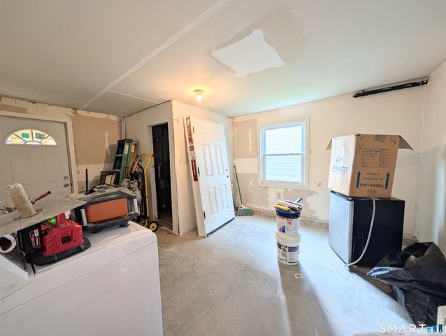 323 Columbus Avenue, Stratford, CT 06615