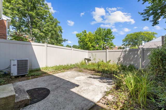10883 Lakehurst Court, Sycamore Twp, OH 45242