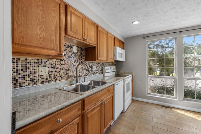 10883 Lakehurst Court, Sycamore Twp, OH 45242