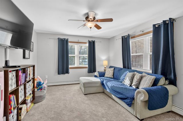 95 Sutton Park Road, Poughkeepsie, NY 12603