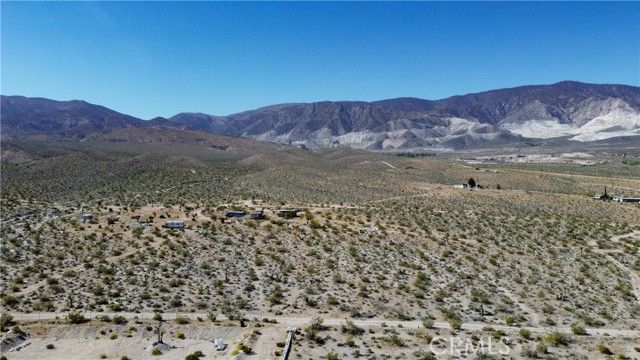 765 Cloud Road, Lucerne Valley, CA 92356