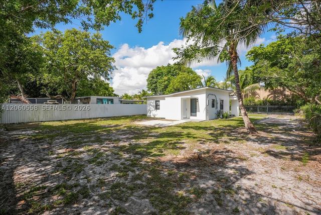 14035 NW 6th Ave, North Miami, FL 33168