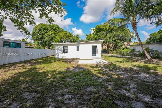 14035 NW 6th Ave, North Miami, FL 33168