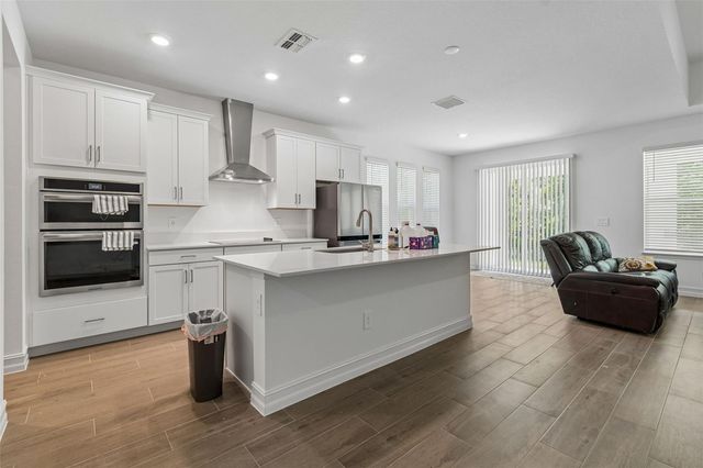 18542 SERENE LAKE LOOP, Lutz, FL 33548