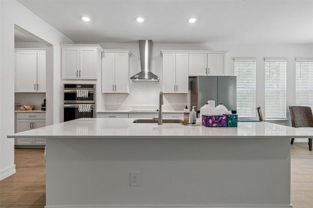 18542 SERENE LAKE LOOP, Lutz, FL 33548