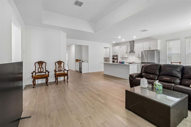 18542 SERENE LAKE LOOP, Lutz, FL 33548