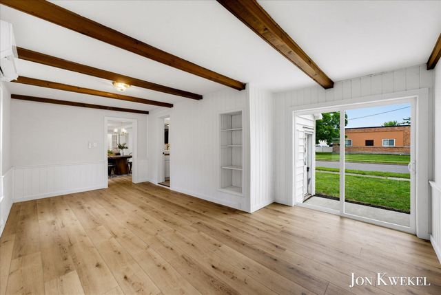 523 Elm Street SE, Lowell, MI 49331