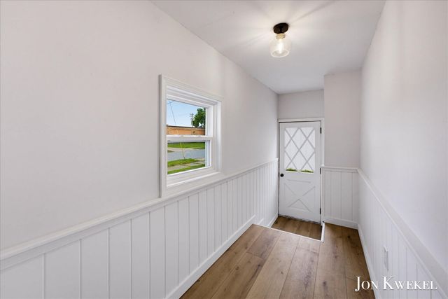523 Elm Street SE, Lowell, MI 49331