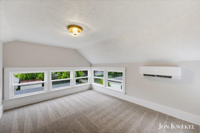 523 Elm Street SE, Lowell, MI 49331