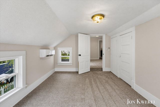 523 Elm Street SE, Lowell, MI 49331