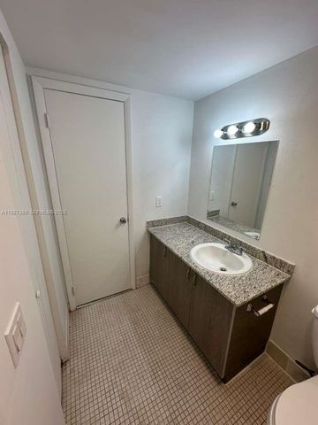 15600 NW 7th Ave 311, Miami, FL 33169