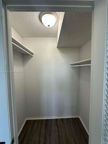 15600 NW 7th Ave 311, Miami, FL 33169