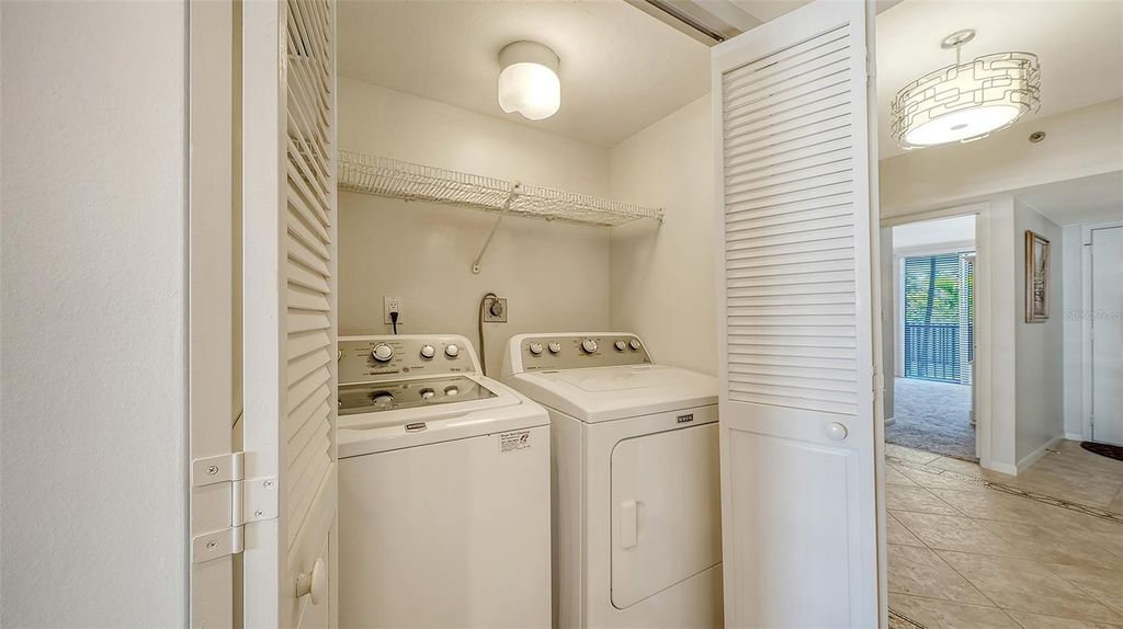 Image 32 of property listing at 1445 GULF OF MEXICO DRIVE 101, Longboat Key, FL 34228