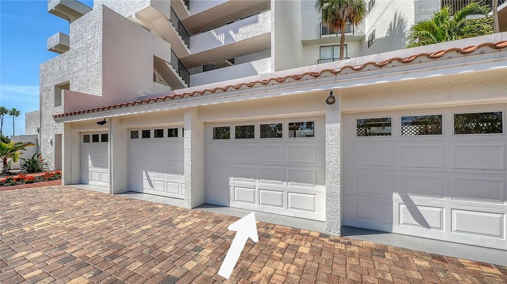 Image 34 of property listing at 1445 GULF OF MEXICO DRIVE 101, Longboat Key, FL 34228