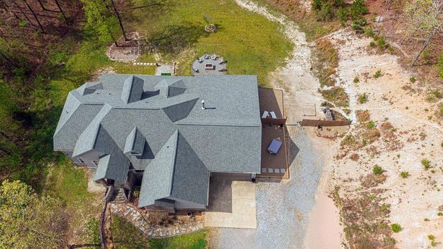 2711 Johnson Ln, Benton, AR 72019