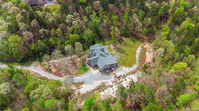 2711 Johnson Ln, Benton, AR 72019