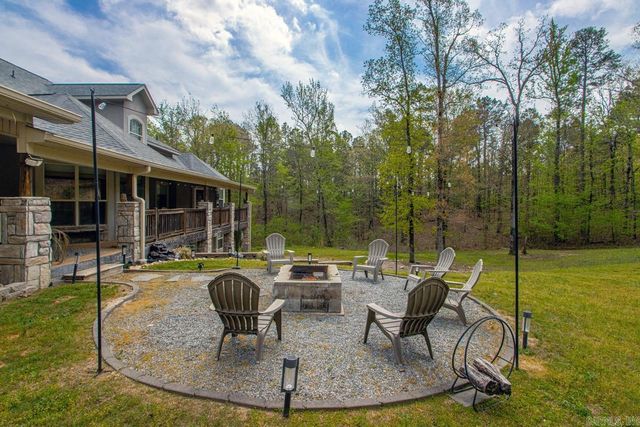 2711 Johnson Ln, Benton, AR 72019