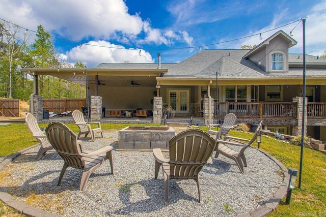 2711 Johnson Ln, Benton, AR 72019
