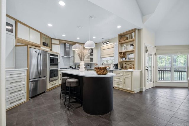 2711 Johnson Ln, Benton, AR 72019