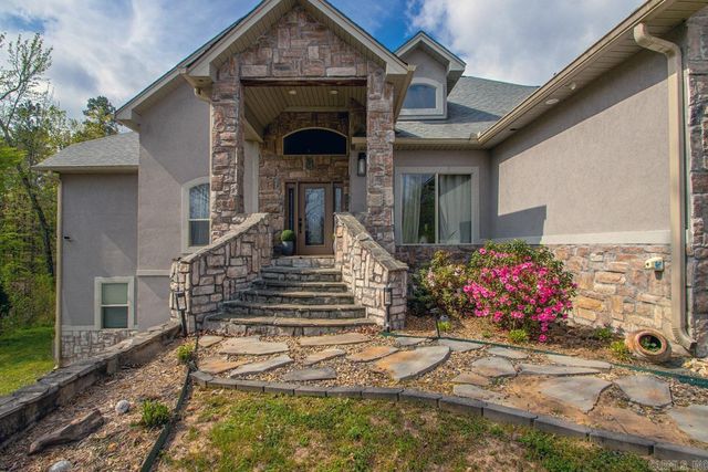 2711 Johnson Ln, Benton, AR 72019