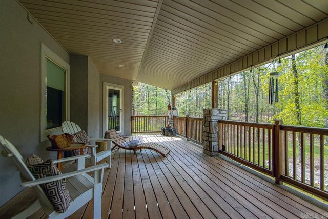 2711 Johnson Ln, Benton, AR 72019