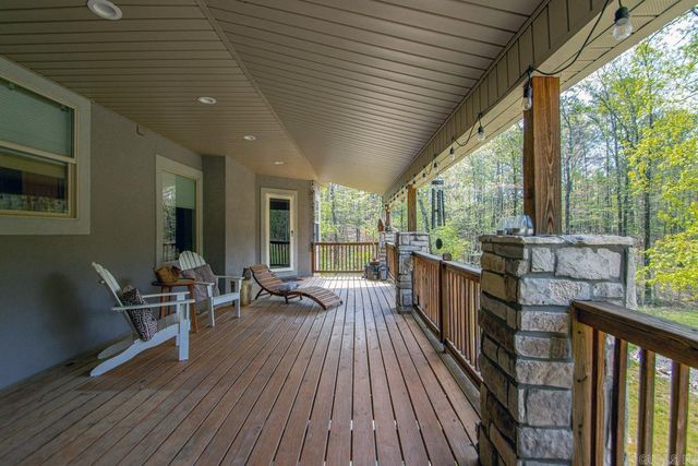 2711 Johnson Ln, Benton, AR 72019