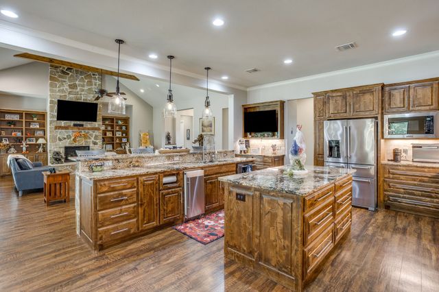 1025 County Road 913, Joshua, TX 76058