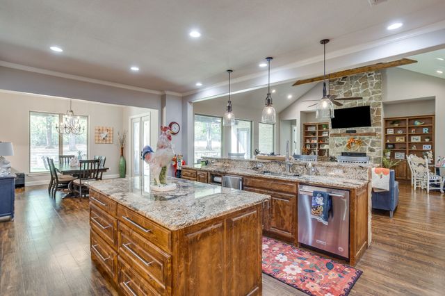1025 County Road 913, Joshua, TX 76058