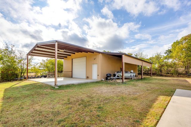 1025 County Road 913, Joshua, TX 76058