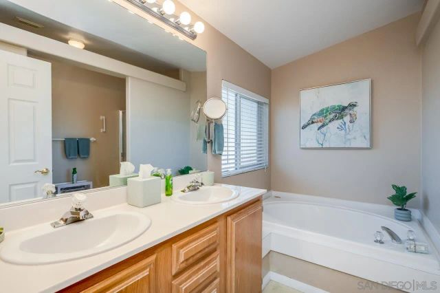 15935 Spring Oaks Rd 124, El Cajon, CA 92021