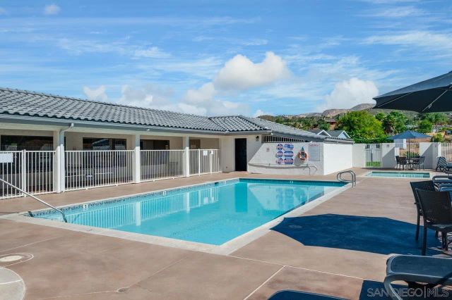 15935 Spring Oaks Rd 124, El Cajon, CA 92021