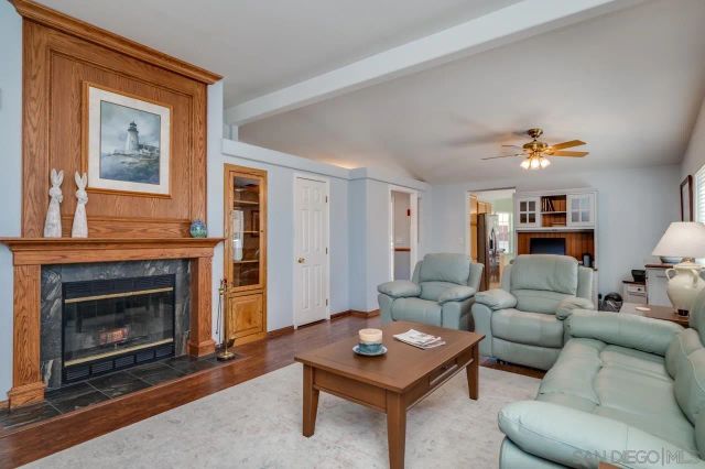 15935 Spring Oaks Rd 124, El Cajon, CA 92021