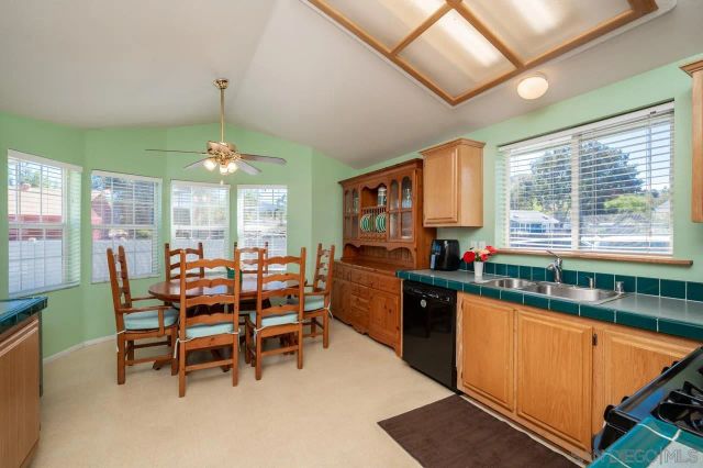 15935 Spring Oaks Rd 124, El Cajon, CA 92021