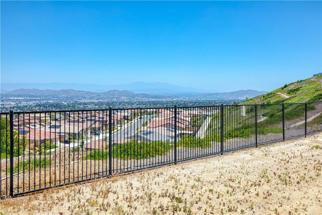 2725 Sierra Bella Drive, Corona, CA 92882
