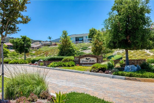 2725 Sierra Bella Drive, Corona, CA 92882