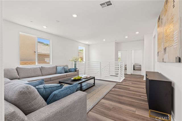 2725 Sierra Bella Drive, Corona, CA 92882