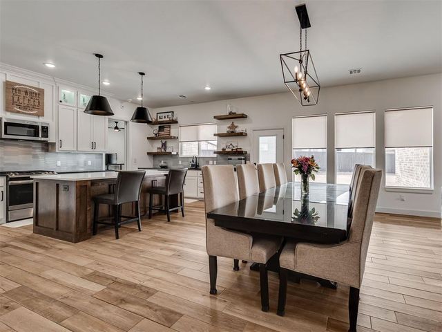 5721 Goldstone Court, Mustang, OK 73064