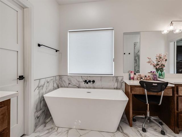 5721 Goldstone Court, Mustang, OK 73064