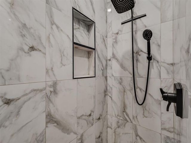 5721 Goldstone Court, Mustang, OK 73064