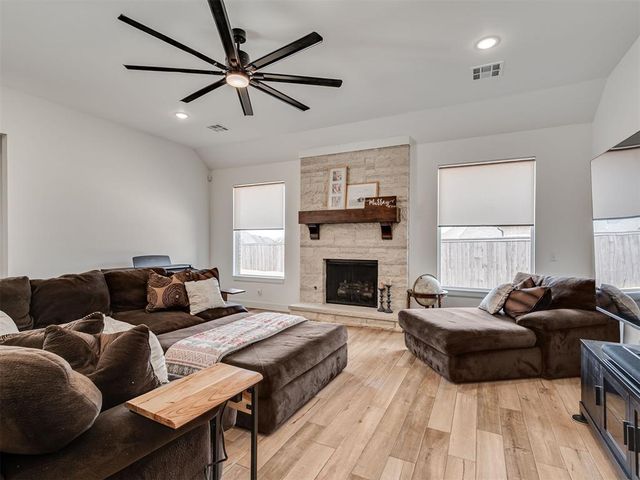 5721 Goldstone Court, Mustang, OK 73064