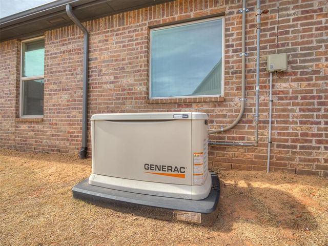 5721 Goldstone Court, Mustang, OK 73064