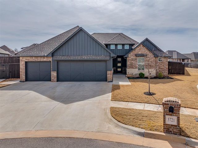 5721 Goldstone Court, Mustang, OK 73064