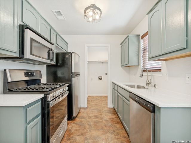 511 S MESQUITE ST, San Antonio, TX 78203