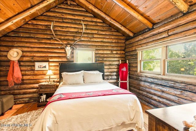 455 Juneberry Lane, Priest River, ID 83856